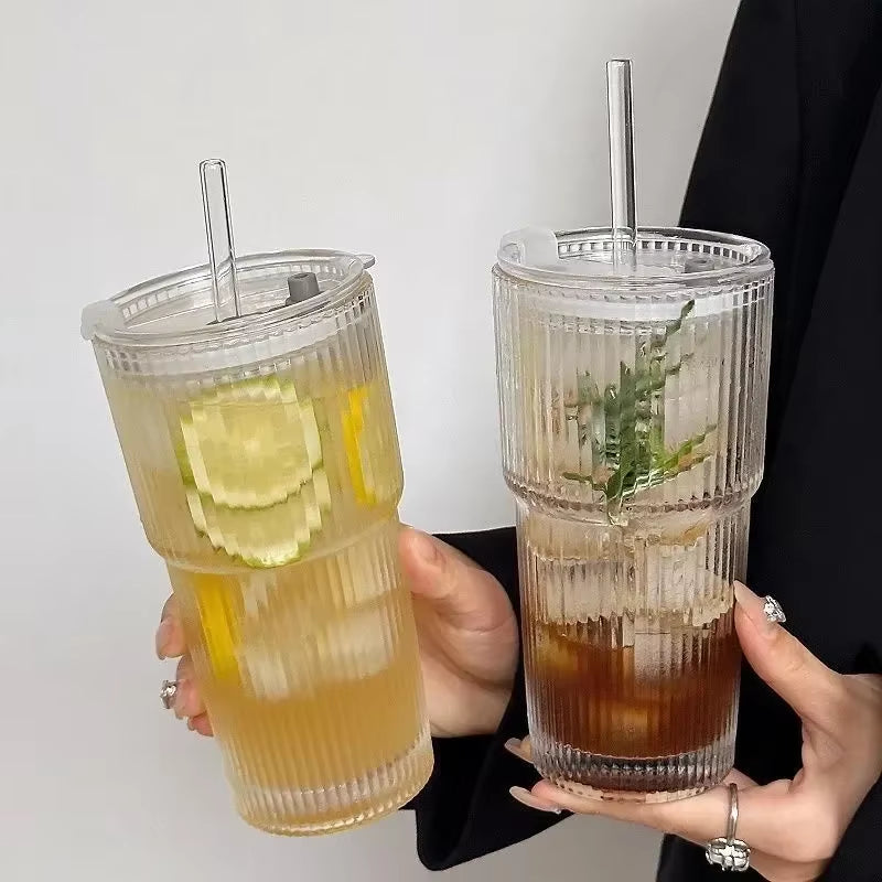 GlasséCup™ — Vaso Rayado de Cristal con Tapa y Pajita