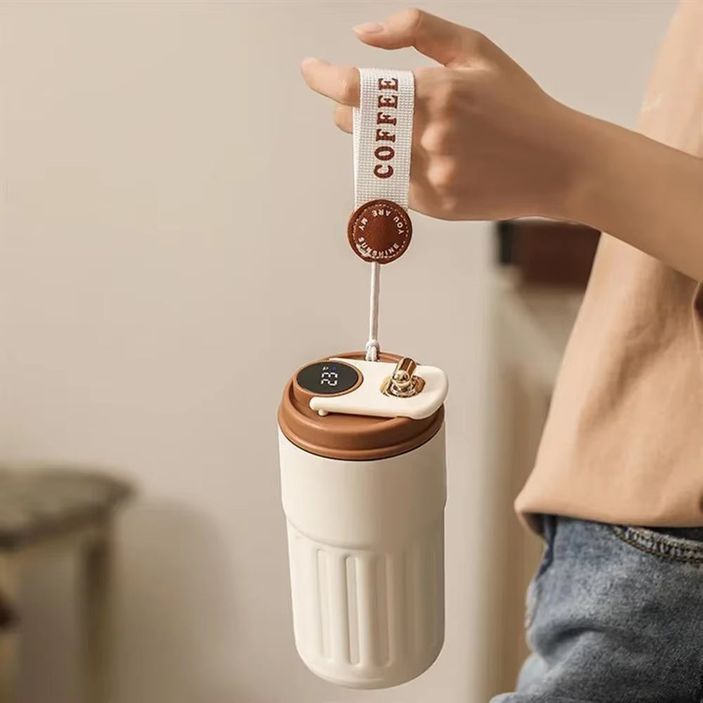 ThermoSense™ — Botella Inteligente con Pantalla de Temperatura LED