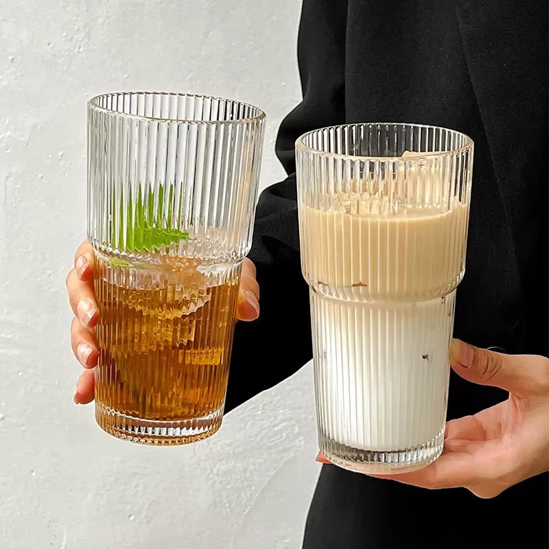 GlasséCup™ — Vaso Rayado de Cristal con Tapa y Pajita